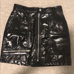 VEGAN PATENT LEATHER SKIRT